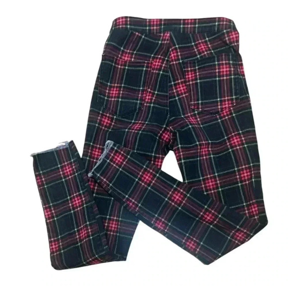 Divided red plaid pants ๐ - Picture 5 of 5